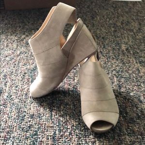 Earthies wedges size 6.5